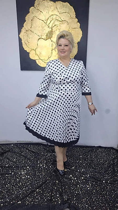 Pileli Puanlı Elbise